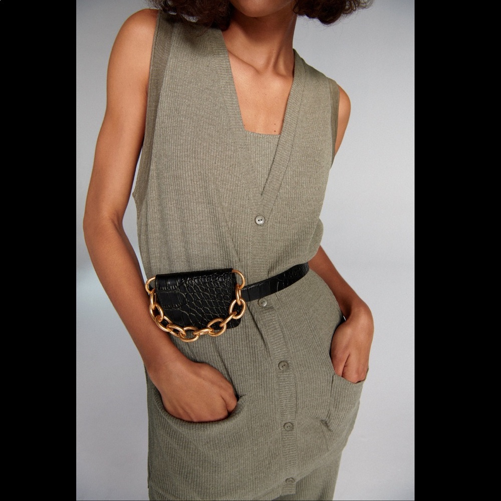 ZARA Small TEXTURED WAISTCOAT WITH POCKETS